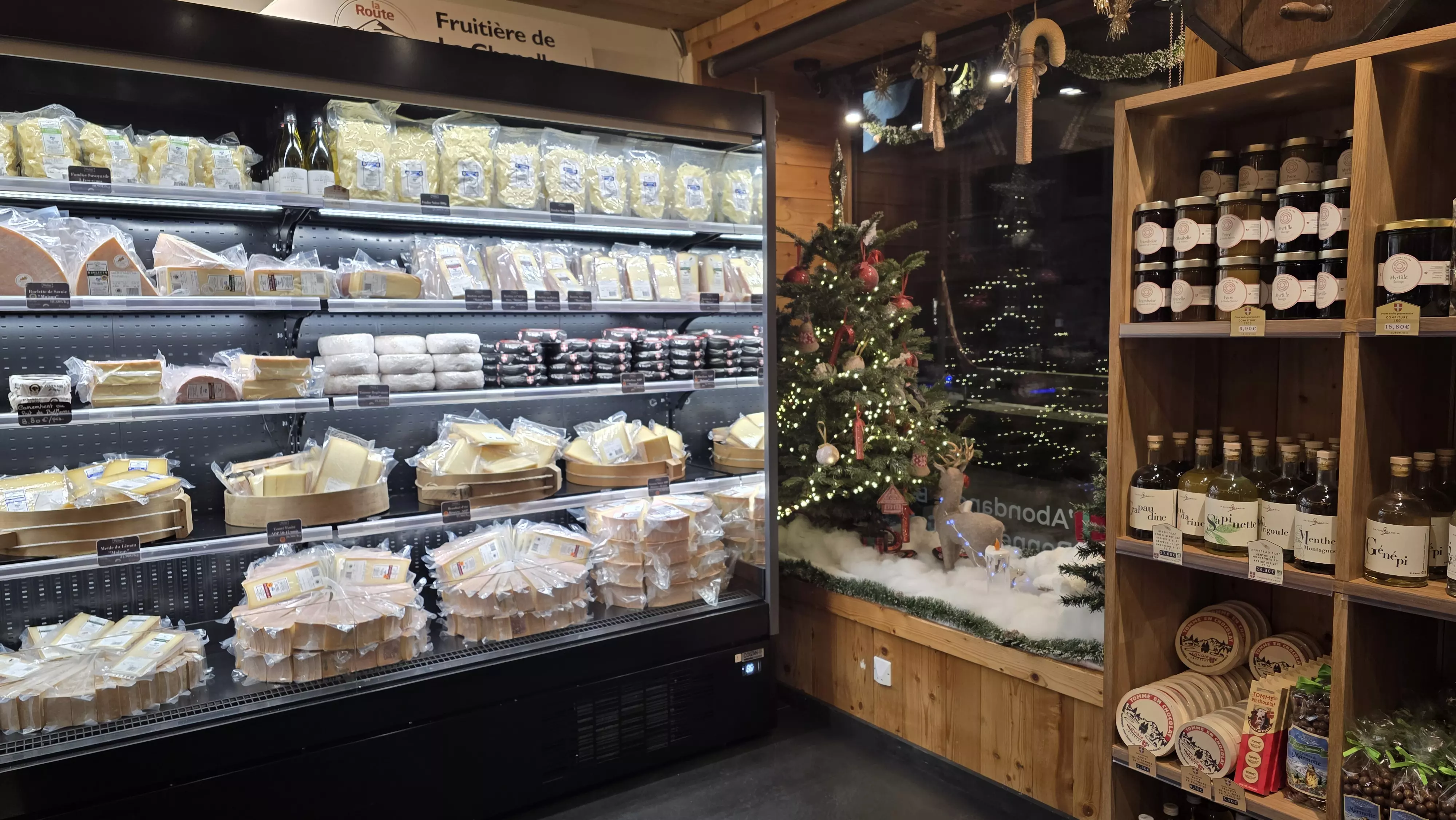 Fruitière des Neiges - exploité par la société JFB & Cie SARL